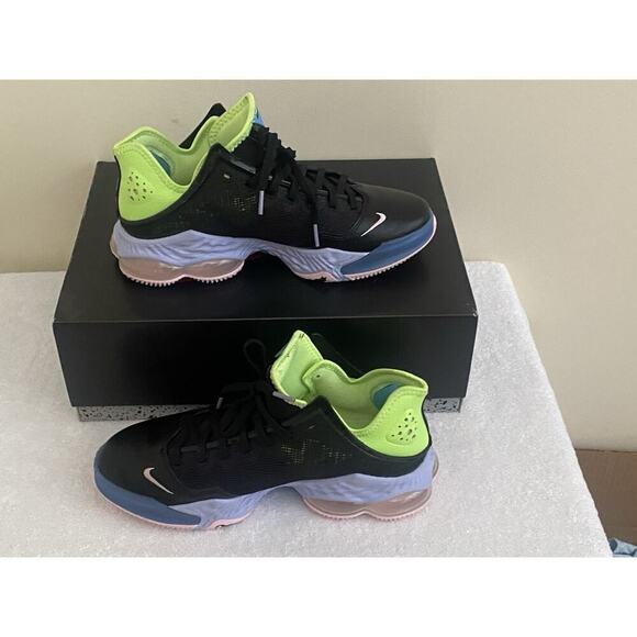 Nike Men’s LeBron 19 Low Basketball Shoes Ghost Green Size 8.5 - Picture 2 of 5